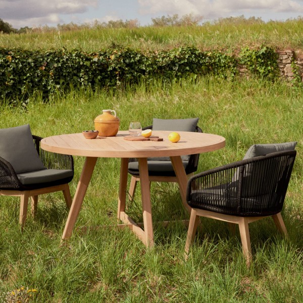 Стіл Urgell з масиву дерева для вулиці та кафе