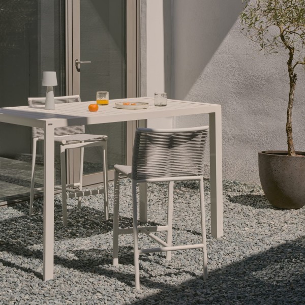 Барний стіл Culip — стиль та комфорт для вашого простору