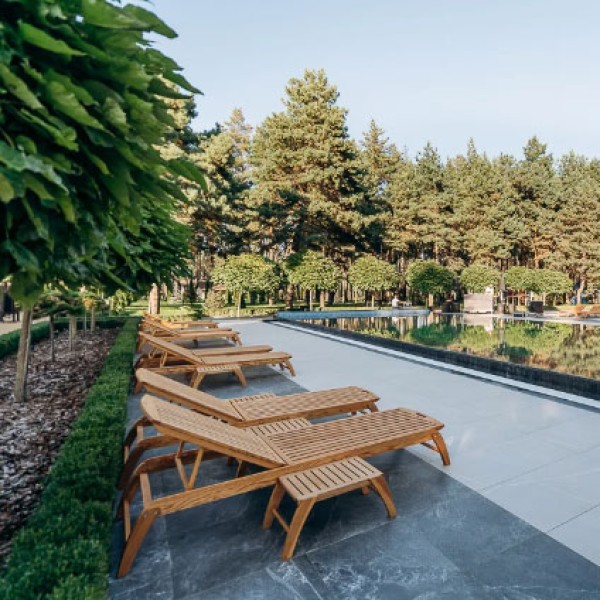 Кавовий столик California – стиль для вашої вітальні чи саду