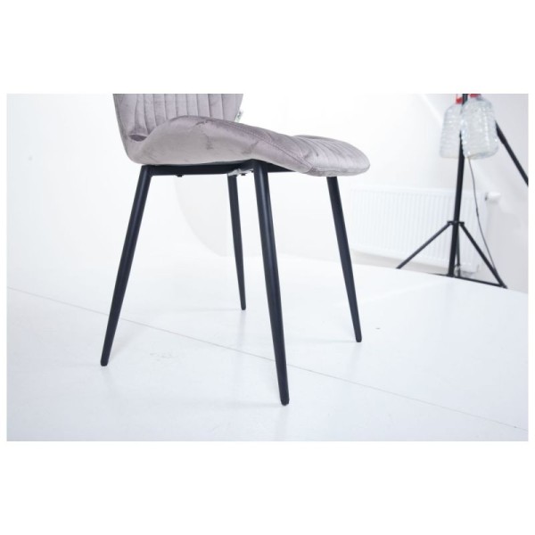 Стілець Lily — зручність і стиль для вашої кухні та кафе