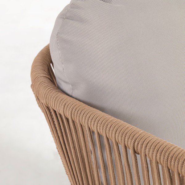 Диван Catalina – стильний вибір для вашого саду та вулиці