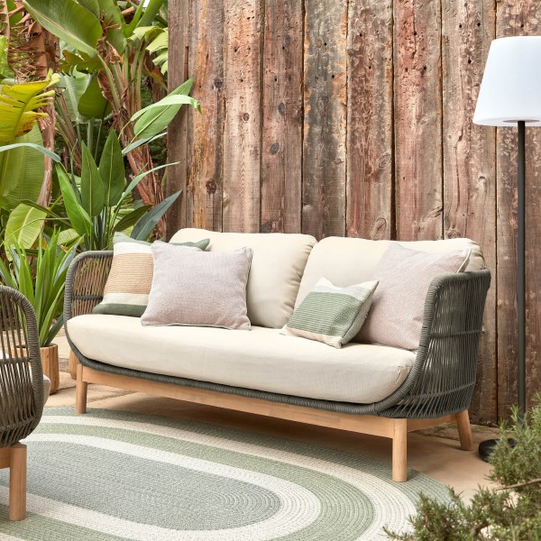 Диван Catalina – стильний вибір для вашого саду та вулиці