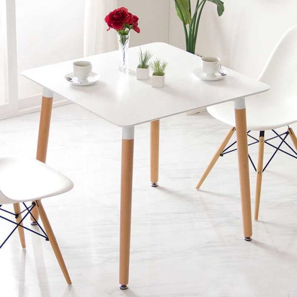 Стіл квадратний дерев'яний Нурі – ідеальний вибір для вашої кухні або кафе