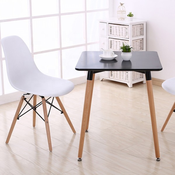 Стіл квадратний дерев'яний Нурі – ідеальний вибір для вашої кухні або кафе