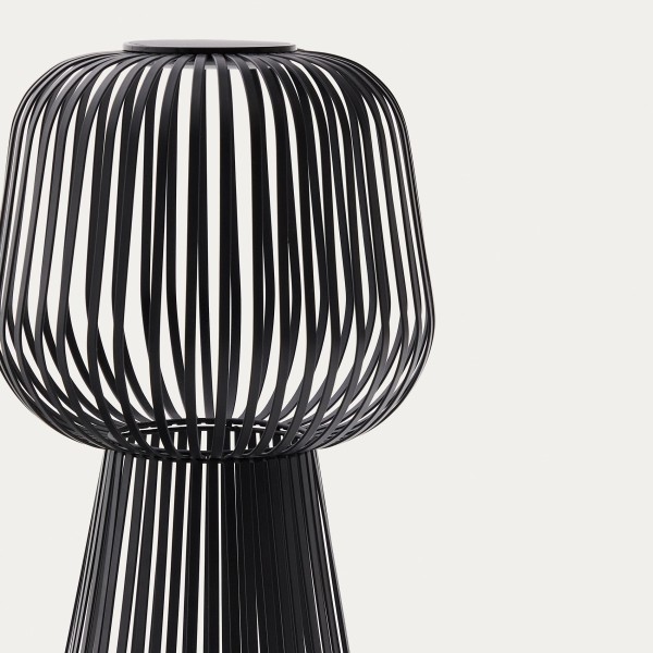 Підлоговий світильник Reiba – стильне вуличне освітлення