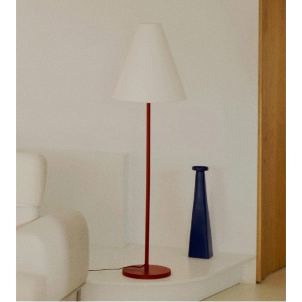 Торшер Navat - стильне та функціональне освітлення для будь-якої оселі