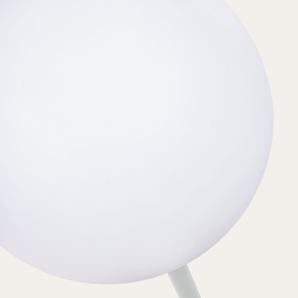 Підлоговий світильник Dinesh — енергоефективне освітлення