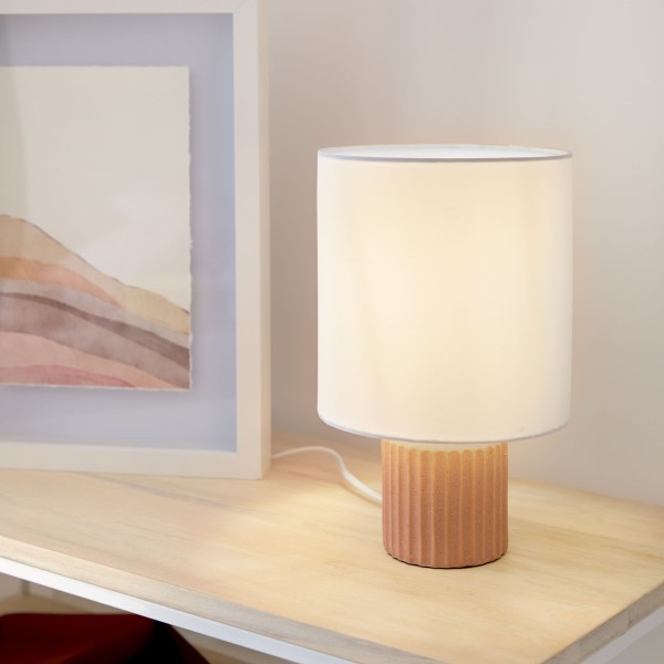 Настільна лампа Eshe — стильне освітлення для вашого дому