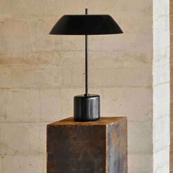 Настільна лампа Sayra – стильне та елегантне рішення для вашого інтер'єру