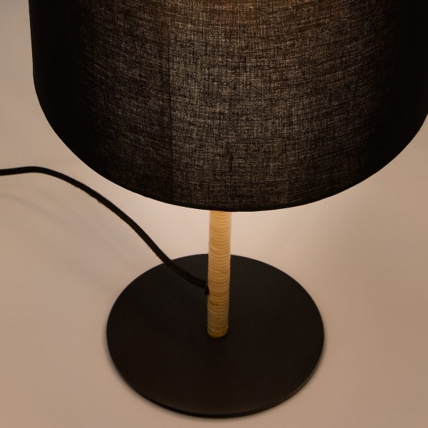 Настільна лампа Pina - стильне та функціональне освітлення для вашого дому