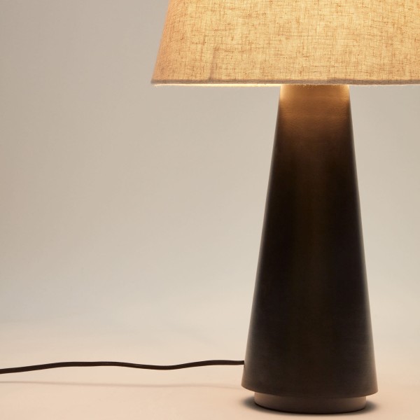 Настільна лампа Torrent – стильне та функціональне освітлення