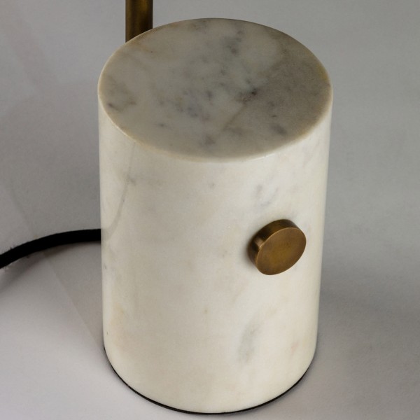 Настільна лампа Phant — стильне освітлення для вашого дому