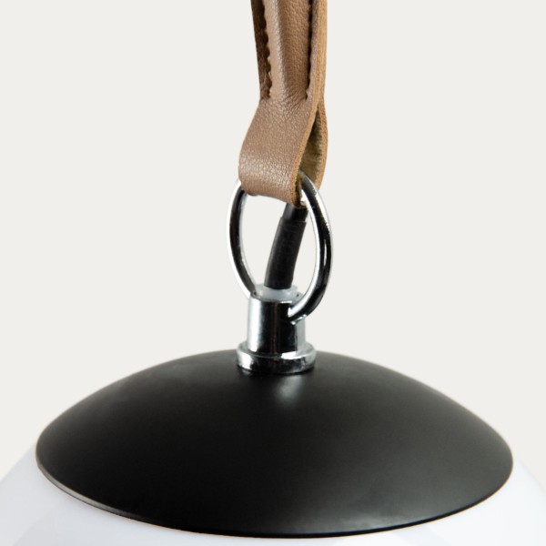 Настільна лампа Monteiro – стиль та елегантність