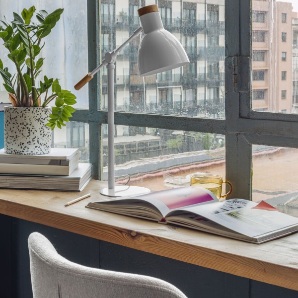 Настільна лампа Scarlett – елегантне рішення для вашого інтер'єру