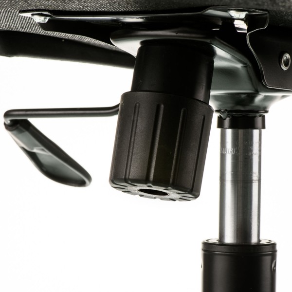 Крісло офісне Leo