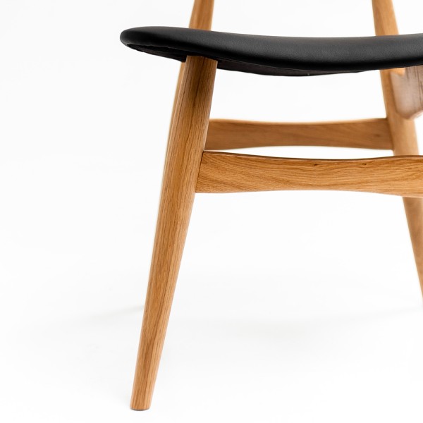 Стілець Lirica – сучасний стілець для кухні та кафе