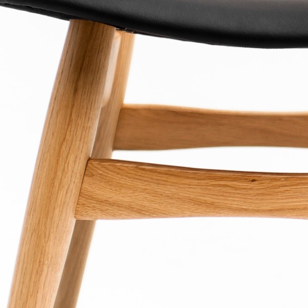 Стілець Lirica – сучасний стілець для кухні та кафе