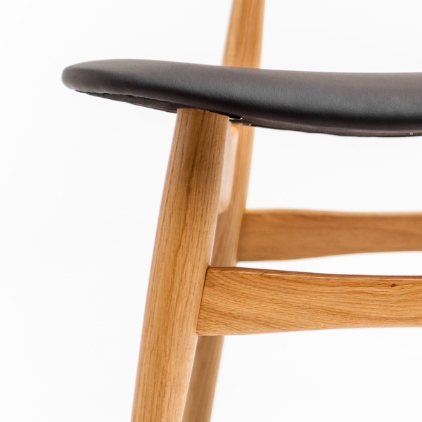 Стілець Lirica – сучасний стілець для кухні та кафе