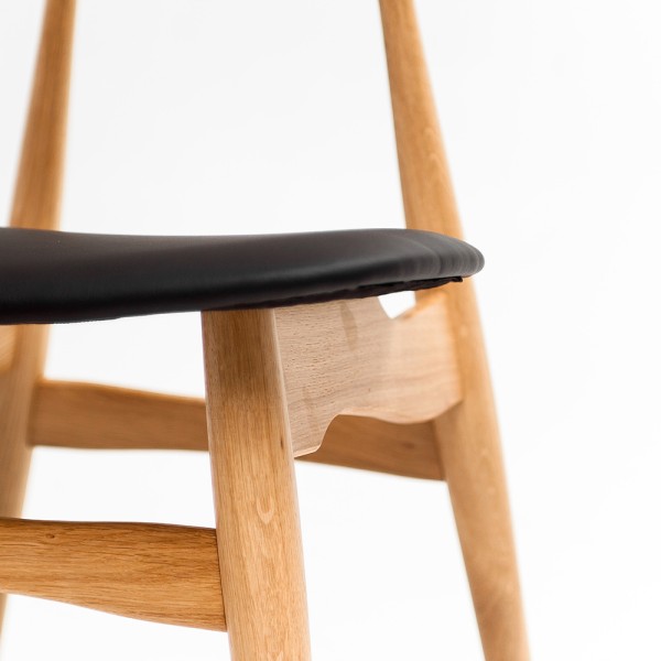 Стілець Lirica – сучасний стілець для кухні та кафе