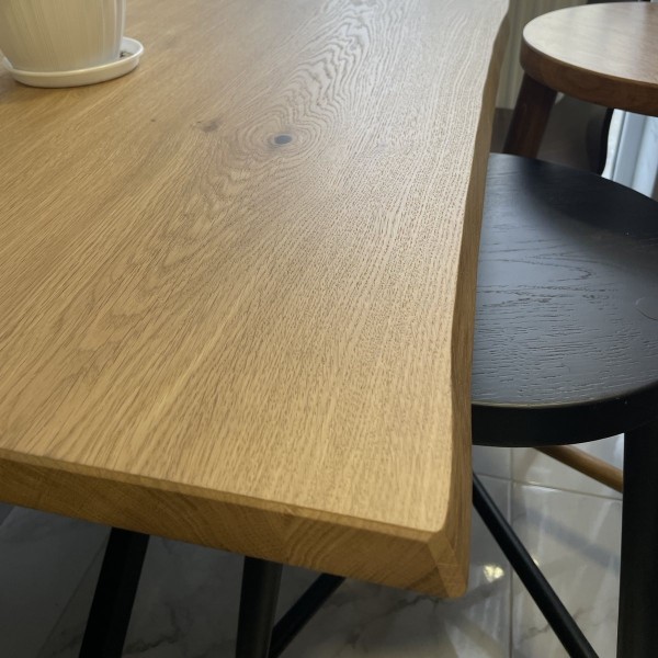 Стіл Edge Storm - для стильного інтер'єру вашої кухні