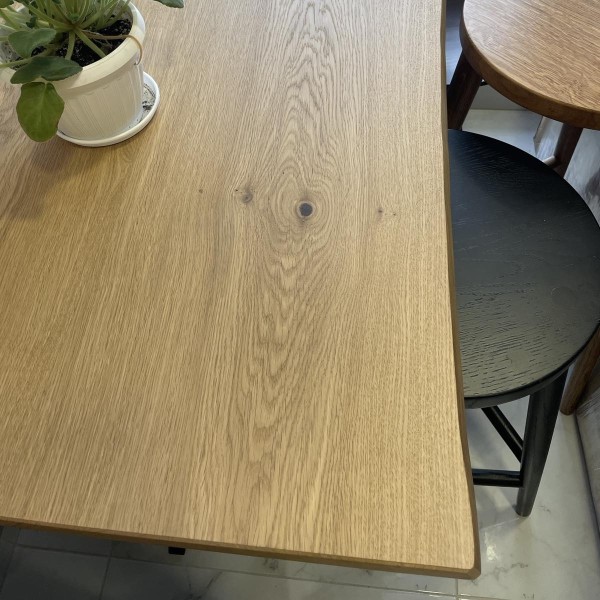 Стіл Edge Storm - для стильного інтер'єру вашої кухні