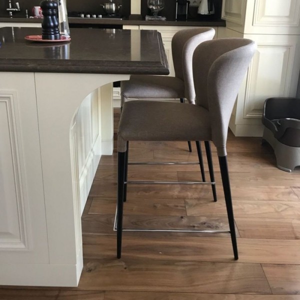 Напівбарний стілець Arthur (Артур) - стильно та зручно для вашої кухні