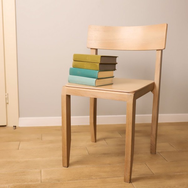 Стілець Iceberg виставковий зразок для кухні та кафе