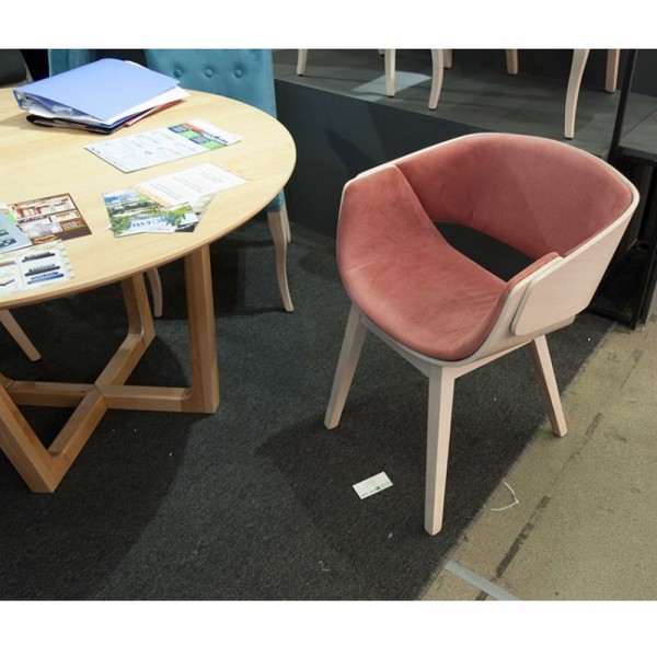 Стілець Sit (Сит) – сучасний вибір для вашої кухні та кафе