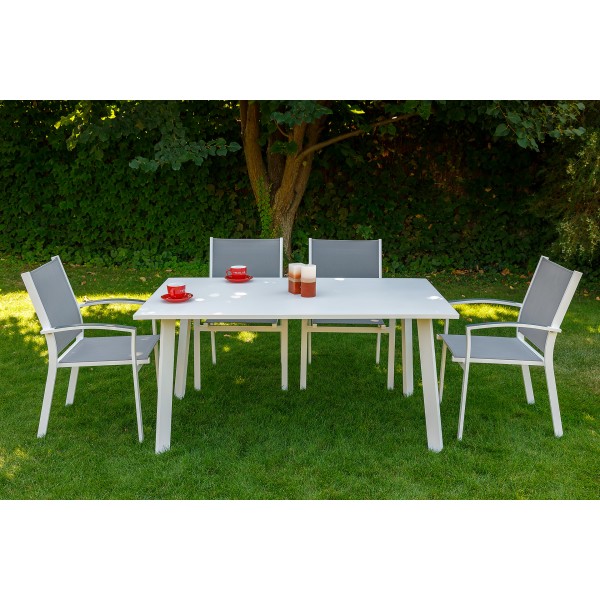 Стіл Caracas (Каракас) – стильний і практичний для вашої кухні або вулиці