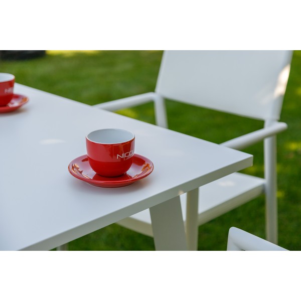 Стіл Caracas (Каракас) – стильний і практичний для вашої кухні або вулиці