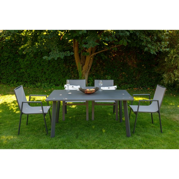 Стіл Caracas (Каракас) – стильний і практичний для вашої кухні або вулиці