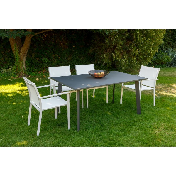 Стіл Caracas (Каракас) – стильний і практичний для вашої кухні або вулиці