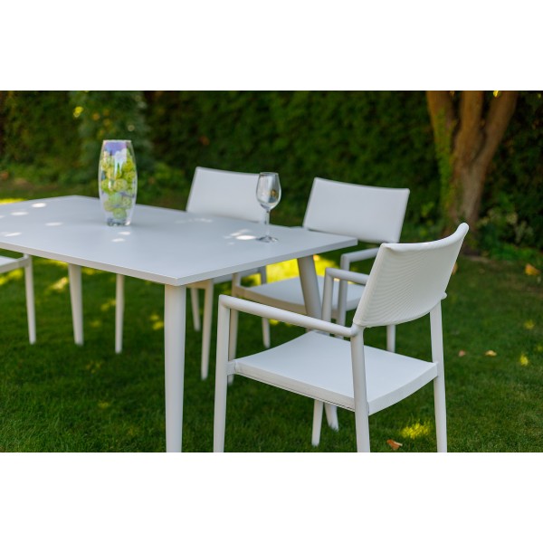 Стіл Salta — сучасний стіл для вулиці та кафе