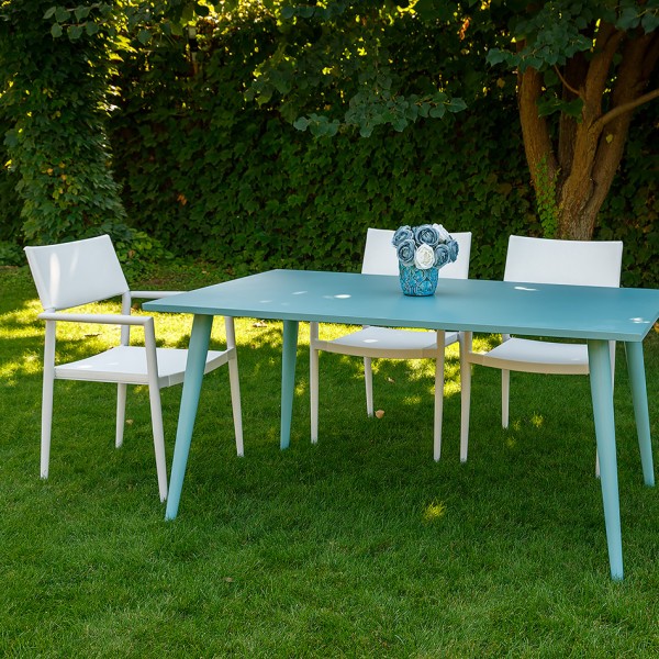 Стіл Salta — сучасний стіл для вулиці та кафе