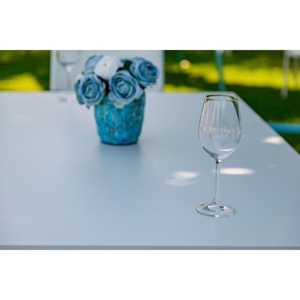 Стіл Salta — сучасний стіл для вулиці та кафе