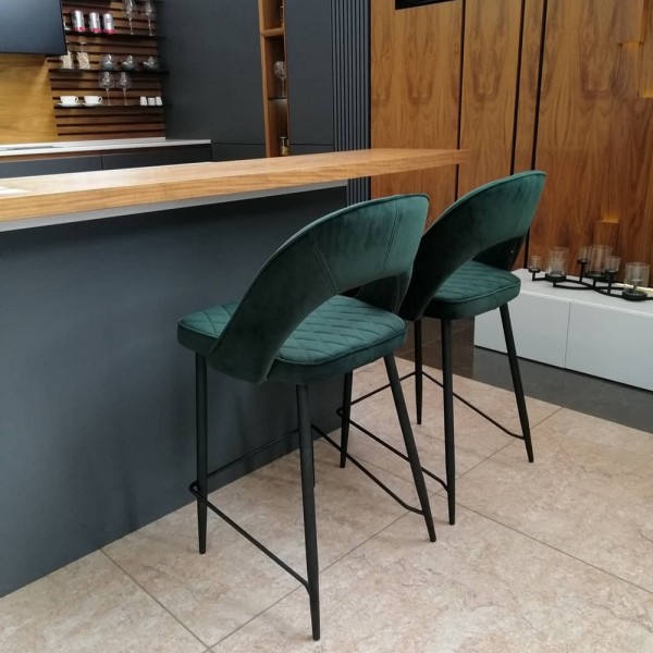 Напівбарний стілець B-125