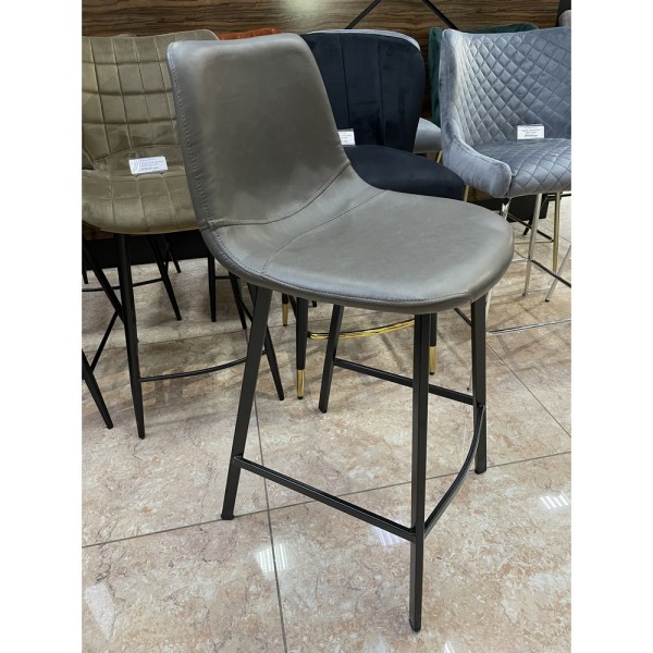 Напівбарний стілець B-16 – сучасне рішення для вашого інтер’єру