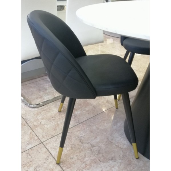 Стілець M-99 чорний шкірзам для кухні та кафе