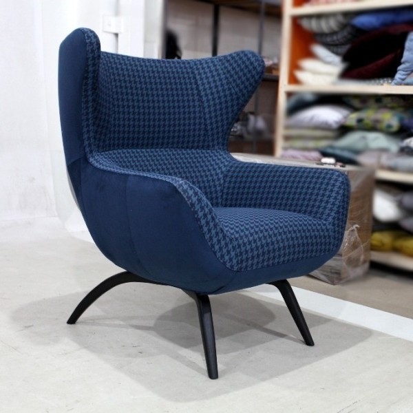 Крісло Челентано на ніжках — для стильного інтер'єру