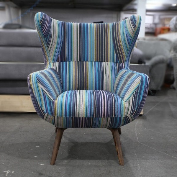 Крісло Челентано на ніжках — для стильного інтер'єру