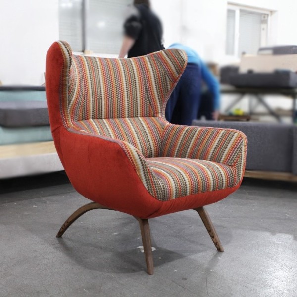 Крісло Челентано на ніжках — для стильного інтер'єру