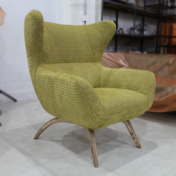 Крісло Челентано на ніжках — для стильного інтер'єру