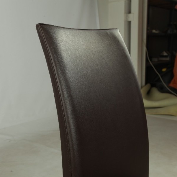 Стілець Левіс – стиль та комфорт для вашої кухні та кафе