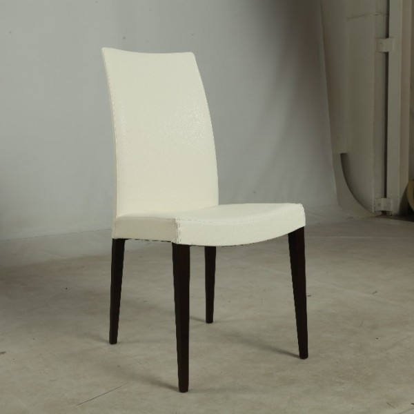 Стілець Левіс – стиль та комфорт для вашої кухні та кафе