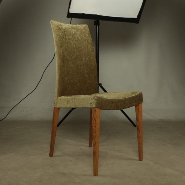 Стілець Левіс – стиль та комфорт для вашої кухні та кафе