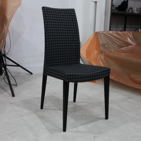 Стілець Левіс – стиль та комфорт для вашої кухні та кафе