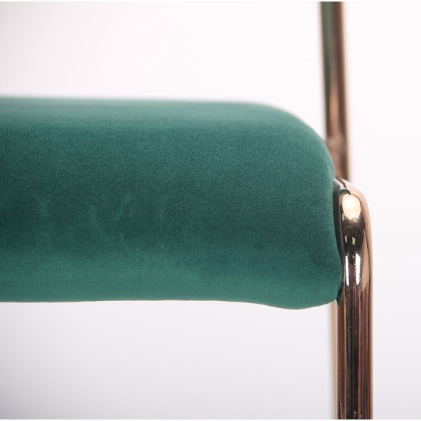 Стілець Alphabet A – ідеальний вибір для кухні та кафе