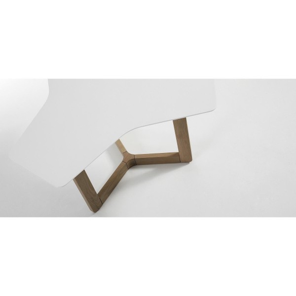 Кавовий стіл TRIANGLE – стиль і функціональність для вашої вітальні