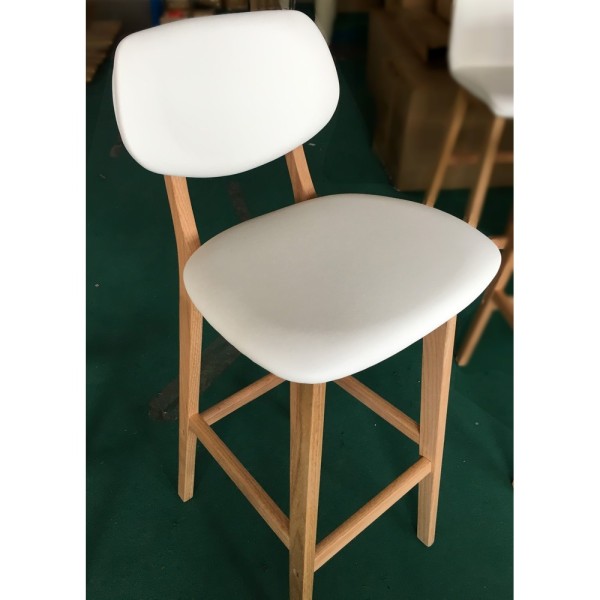 Барний стілець Trento (Тренто) – стильний та комфортний вибір для вашої кухні