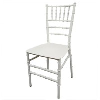 Стілець із пластику Chiavari